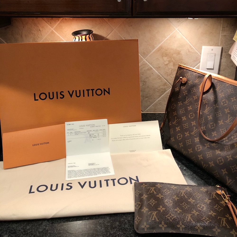 Like NEW Louis Vuitton Neverfull MM + Wristlette